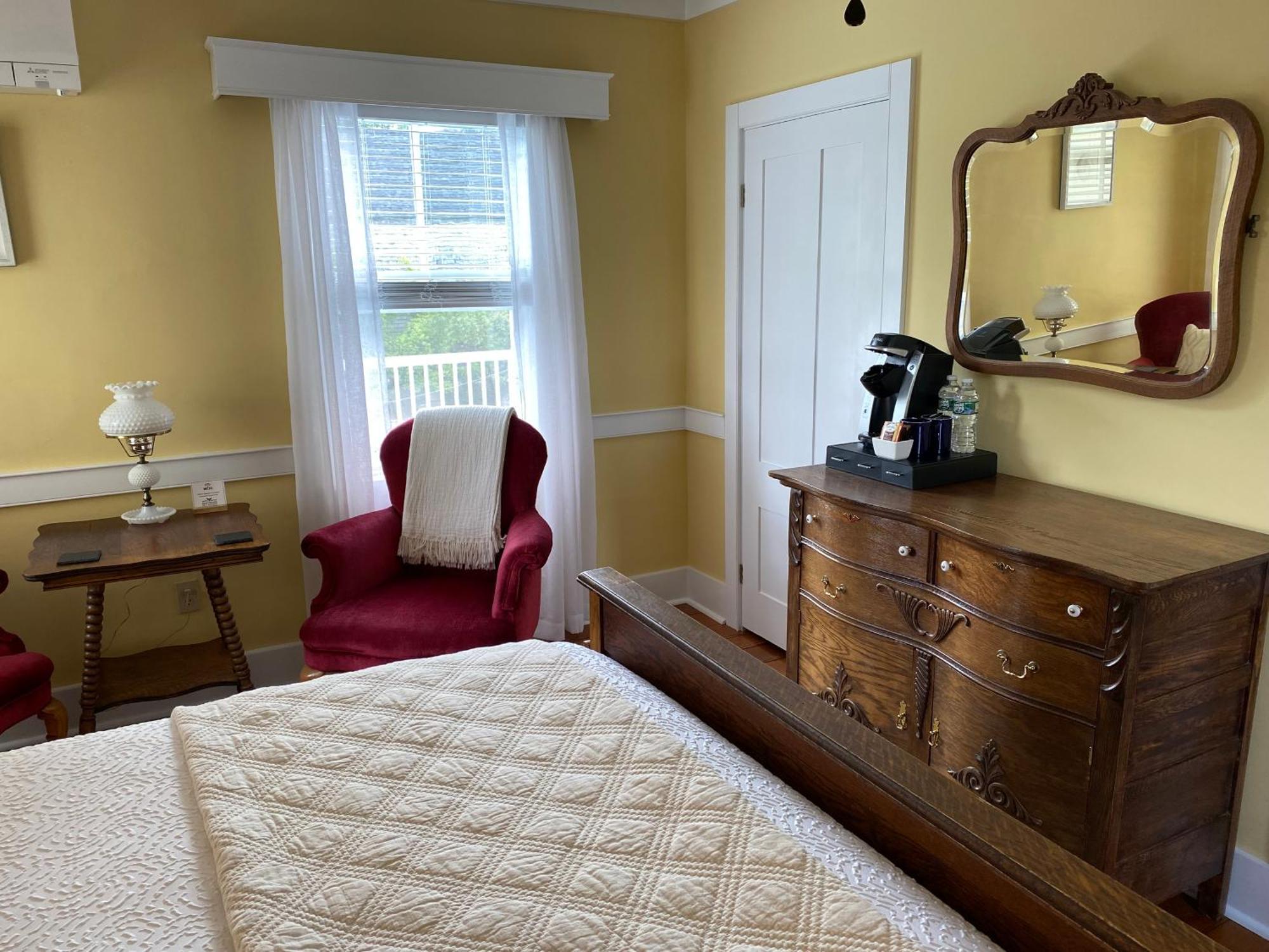 Spouter Inn Bed & Breakfast Линкълнвил Екстериор снимка
